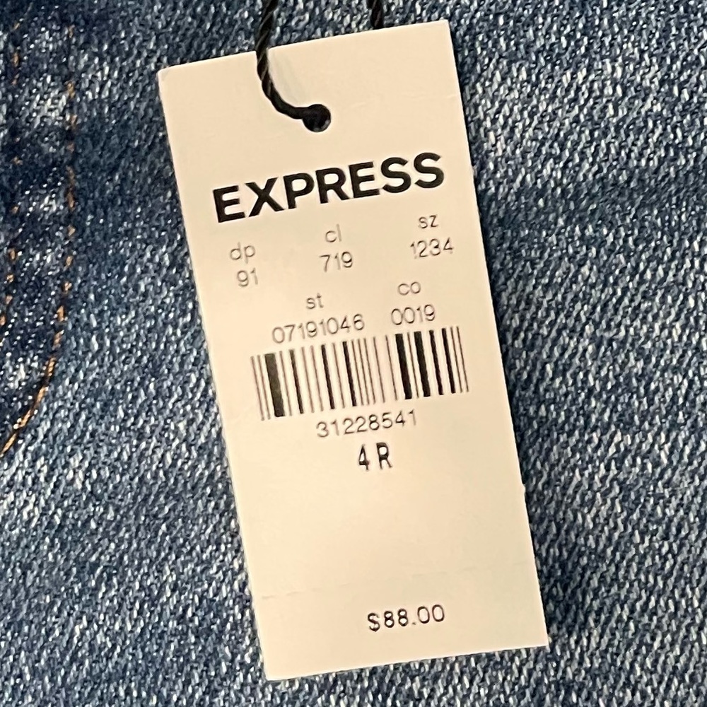 Express Skinny High Rise Ripped Jeans - Picture 4 of 4